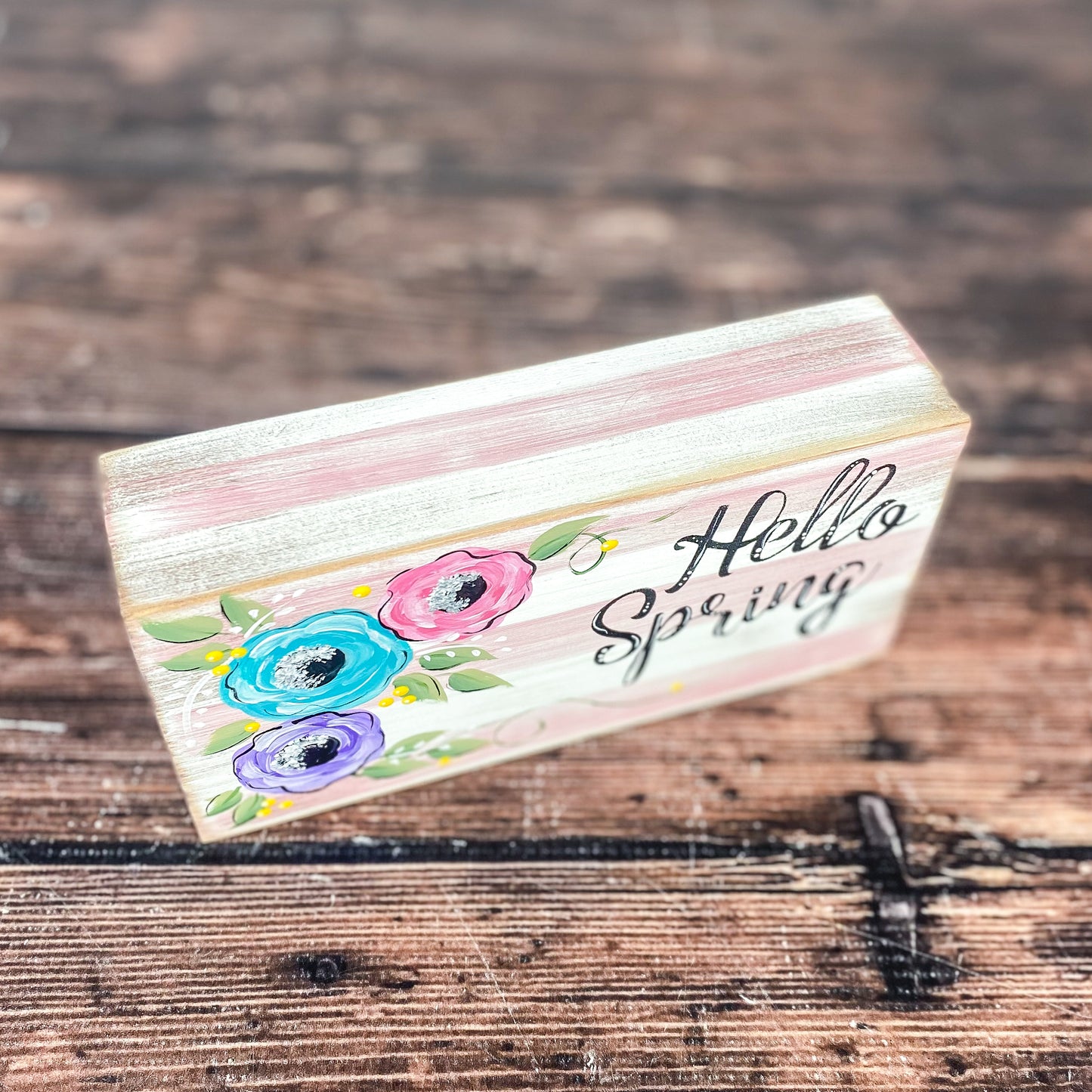 Hello Spring Shelf Sitter