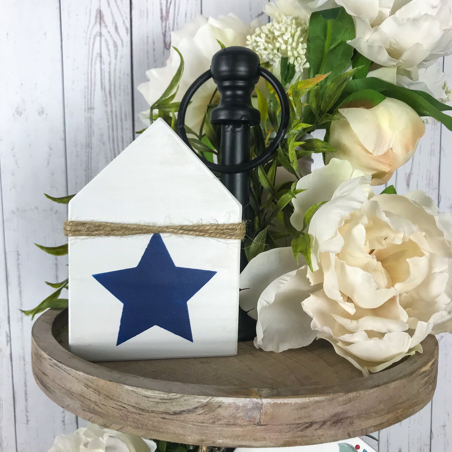 Star Farmhouse Sign
